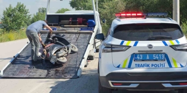 kutahyada-otomobil-ile-motosiklet-carpisti-surucu-agir-yaralandi-CJdnxCCO.jpg