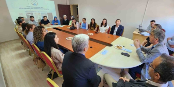 kutahyada-psikolojik-danismanlar-kitap-halkasi-projesi-tamamlandi-mNG1mtpE.jpg