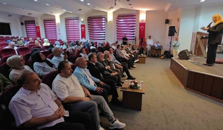 kutahyada-siir-ve-muzigin-bulustugu-anlamli-gece-WGPHwSts.jpg