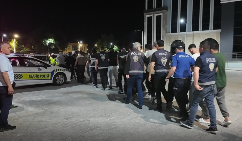 kutahyada-torbacilara-safak-baskini-28-gozalti-D9KCumpT.jpg