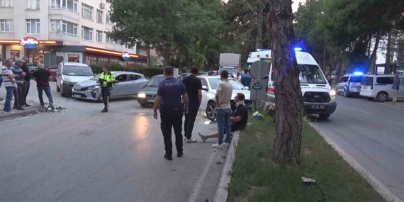 kutahyada-trafik-kazasi-2-yarali-NPuv8tuq.jpg