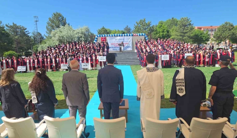 kutahyadan-saglik-ordusuna-541-yeni-mezun-dPu3Cwvf.jpg