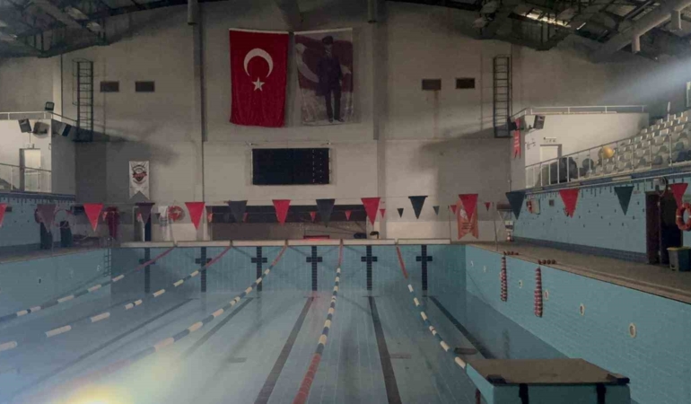 mahkemeden-marmaristeki-havuz-kararina-yurutmeyi-durdurma-lh8dkf3A.jpg