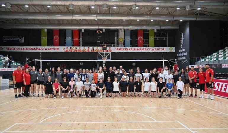 manisa-bbskda-gelecegin-sultanlari-parkeye-cikti-bcF5WFM3.jpg