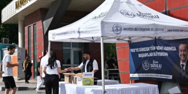 manisa-buyuksehirden-yks-adaylarina-su-ve-limonata-ikrami-QslOGeNm.jpg