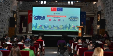 manisa-sivil-katilim-zirvesi-duzenlendi-R8OYx9nV.jpg