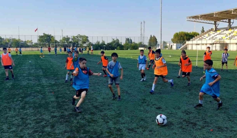 manisada-gsb-spor-okullari-icin-kayitlar-basladi-spMKzfjP.jpg