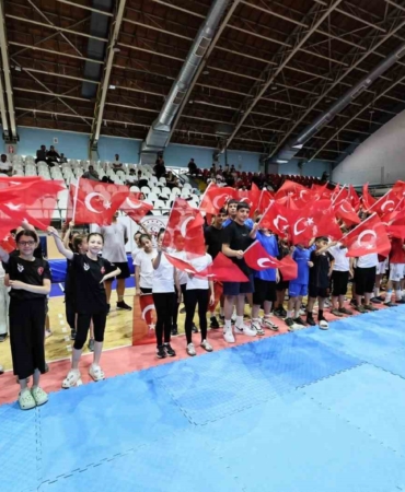 manisada-gsb-spor-okullari-ile-36-bransta-ucretsiz-spor-egitimi-basladi-LcLrP5EB.jpg