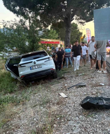 marmaris-datca-yolunda-kaza-1-yarali-BpNwyOBq.jpg