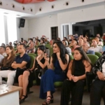 masmek-kursiyerleri-yil-boyunca-ogrendiklerini-sahneye-tasidi-3iyJ2Oul.jpg