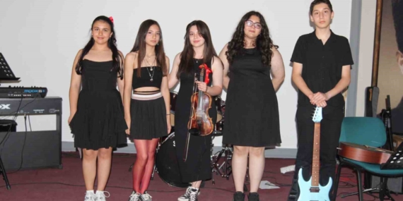 mentese-anadolu-lisesinde-muzik-ruzgari-4AOIKrTY.jpg