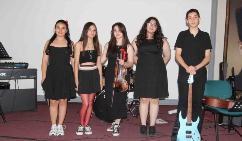 mentese-anadolu-lisesinde-muzik-ruzgari-4AOIKrTY.jpg