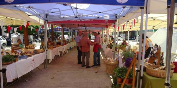mentese-kursunlu-meydaninda-slow-food-senligi-duzenlendi-w6sLTZNn.jpg