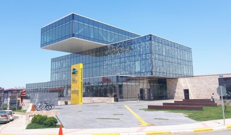 merkez-kutuphane-31-temmuzda-tekrar-faaliyete-gececek-FvgvtNtk.jpg