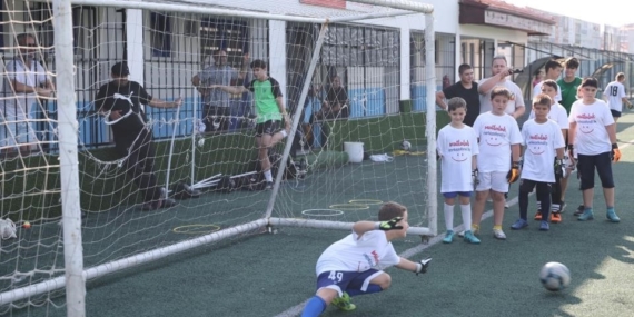 merkezefendi-yaz-spor-okullarinda-kaleci-egitimleri-basliyor-RE9Aty5G.jpg