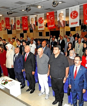 mhp-cesmede-galip-ulucam-yeniden-baskan-secildi-eaV7rSU9.jpg