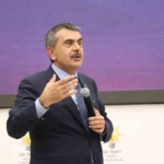 milli-egitim-bakani-tekin-ecevit-donemindeki-mektuplarla-yeni-ve-eski-turkiyeyi-karsilastirdi-mz8kww2D.jpg