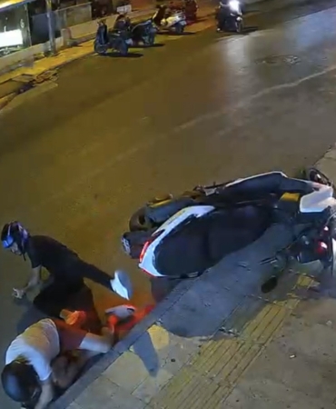 motosiklet-kazasi-guvenlik-kamerasina-yansidi-h3rnfaTr.jpg