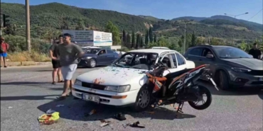motosiklet-otomobile-ok-gibi-saplandi-3gFknCa5.jpg