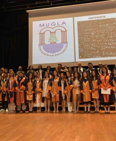 msku-fen-fakultesinde-mezuniyet-heyecani-ayffNnFm.jpg