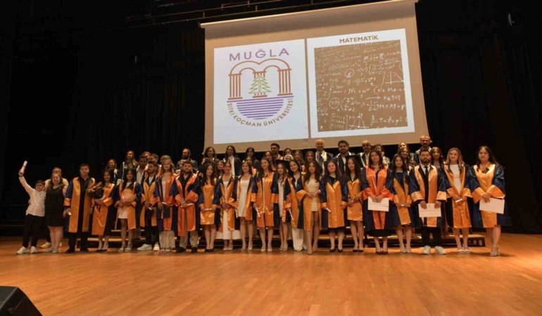 msku-fen-fakultesinde-mezuniyet-heyecani-ayffNnFm.jpg