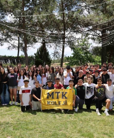 mtk-kolejinden-lgs-oncesi-ogrencilere-moral-ve-motivasyon-destegi-fMDH3vn6.jpg