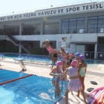 muglada-cocuklar-yazi-havuzda-karsilayacak-zc3gGnD1.jpg