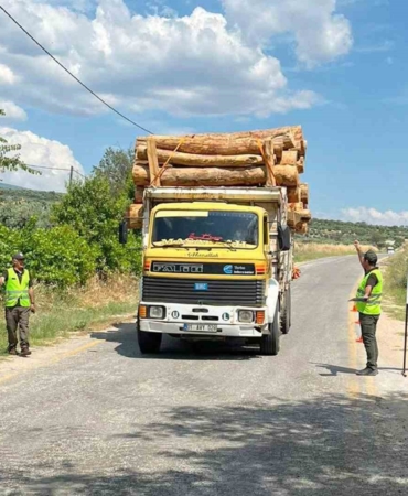 muglada-orman-emvali-tasiyan-araclara-mobil-kontrol-denetimi-isLJLAs4.jpg