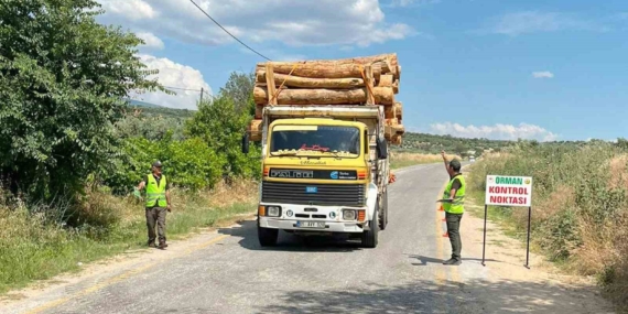 muglada-orman-emvali-tasiyan-araclara-mobil-kontrol-denetimi-isLJLAs4.jpg
