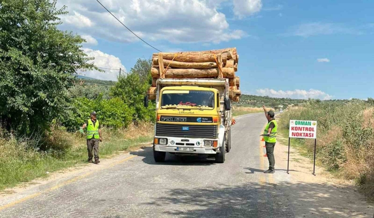muglada-orman-emvali-tasiyan-araclara-mobil-kontrol-denetimi-isLJLAs4.jpg