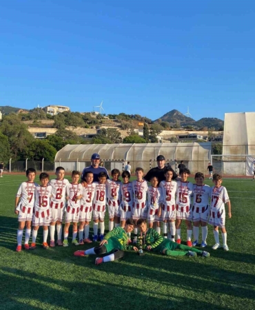 namaglup-sampiyon-ortakent-yahsi-sk-u11-takimi-kupaya-uzandi-TGIyy1Rs.jpg