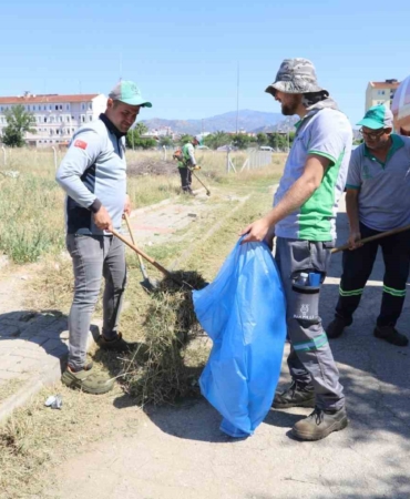 nazillide-belediye-ekipleri-sahaya-indi-F568UztH.jpg