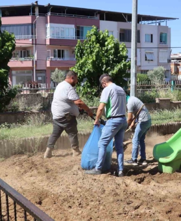 nazillide-cocuk-oyun-ve-spor-alanlari-bakima-alindi-VWkl9BxE.jpg