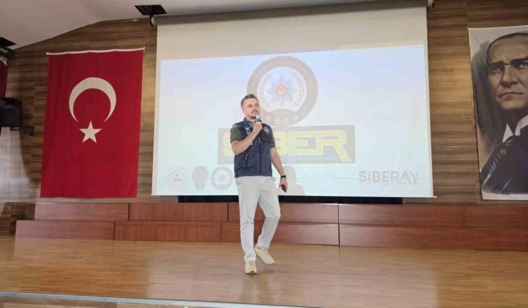 nazillide-siber-guvenlik-bilgilendirme-semineri-duzenlendi-tBTTLqEL.jpg