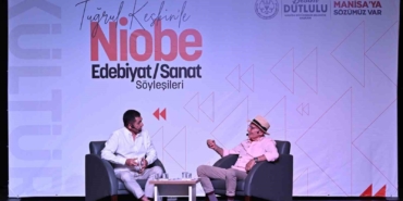 nihat-behram-manisada-edebiyat-ve-yapay-zekayi-konustu-6WkQAYSp.jpg