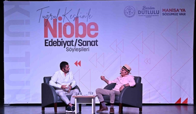 nihat-behram-manisada-edebiyat-ve-yapay-zekayi-konustu-6WkQAYSp.jpg