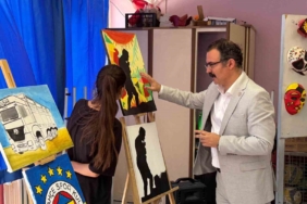 ogrenciler-eserlerini-gorucuye-cikardi-KLXJuDmO.jpg