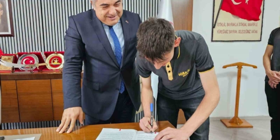 ogrenciler-hazirladigi-derginin-ilk-sayisini-sunnetciye-hediye-etti-hqAiJpS1.jpg