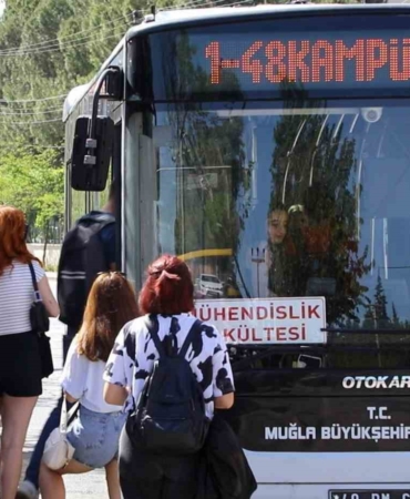 ogrenciler-ve-sinav-gorevlilerine-ucretsiz-ulasim-destegi-weFLfZXD.jpg