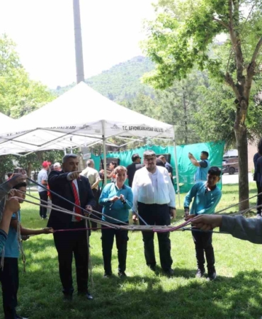ogrencilere-yonelik-gerceklestirilen-yil-sonu-cami-senlikleri-basladi-iqjJBzLG.jpg