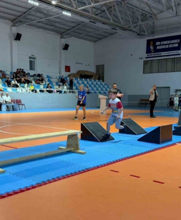okul-sporlari-parkur-cimnastik-musabakalari-nazillide-yapildi-xQ2bpywE.jpg