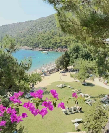 okullar-kapandi-bodrum-sahilleri-doldu-mj8d5JAs.jpg