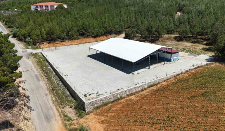 orentaht-mahallesindeki-sosyal-tesislerdeki-eksikler-tamamlandi-PS5DexrO.jpg