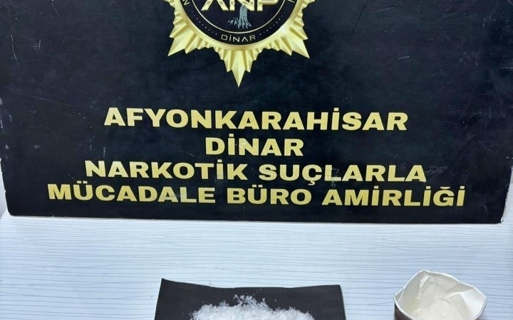 otomobilde-uyusturucuyla-yakalanan-sahis-tutuklandi-cXRKmmO9.jpg