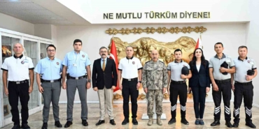 ozel-guvenlikcilerden-il-emniyet-muduru-karadenizi-ziyaret-eGfmCG3H.jpg