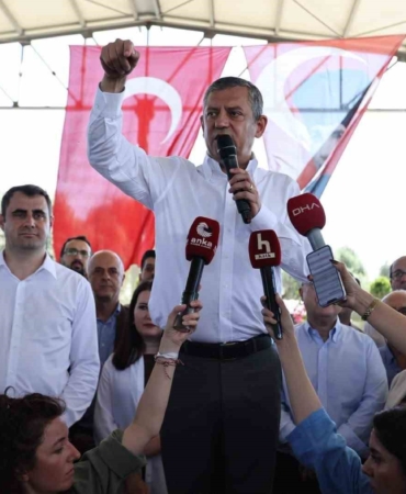 ozgur-ozel-bayindirda-ureticilerle-bulustu-3qRau2t7.jpg