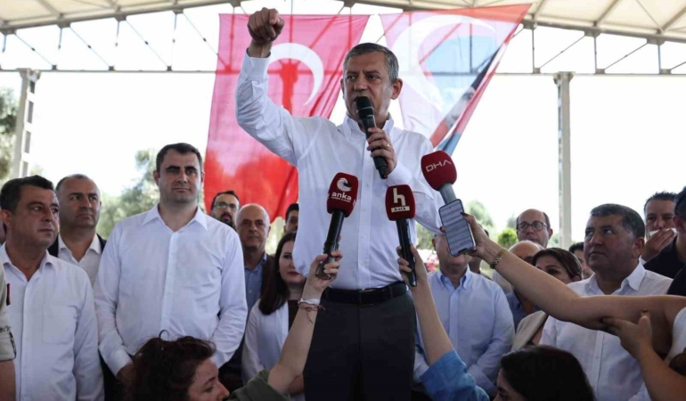 ozgur-ozel-bayindirda-ureticilerle-bulustu-3qRau2t7.jpg
