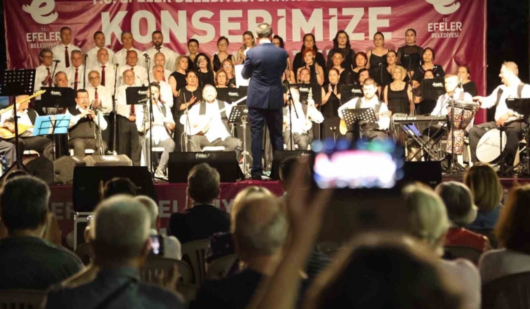 pinarbasinda-yaz-konseri-ilgi-gordu-vgT2zRIY.jpg