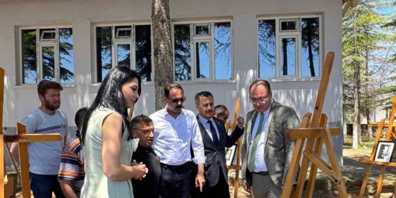 resim-sergisi-buyuk-ilgi-gordu-RZ8VRXFe.jpg
