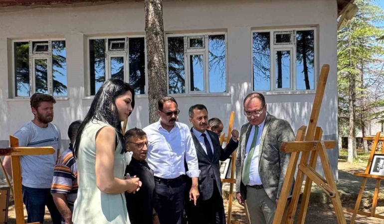 resim-sergisi-buyuk-ilgi-gordu-RZ8VRXFe.jpg